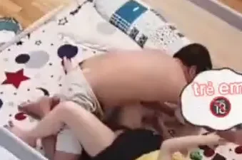 Cuộc yêu vụng trộm khi con ngủ say - Phim sex HD tại Nangcuc