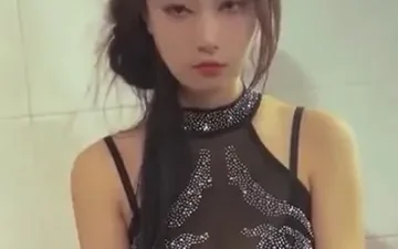 Nàng mẫu trẻ và cạm bẫy ngọt ngào phía sau ống kính - JAV vietsub HD tại Nangcuc