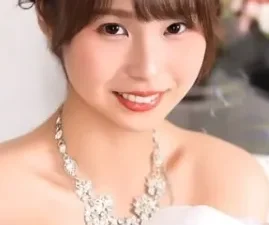 Tân binh Momoi Chika với màn chào hỏi nóng bỏng - Nangcuc