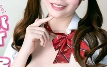 Màn nện nhau bạo liệt của nữ sinh ngực khủng trong lớp học tại Nangcuc
