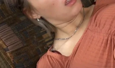 Phim sex Tina Ray trên sofa: Màn trình diễn đỉnh cao tại Nangcuc